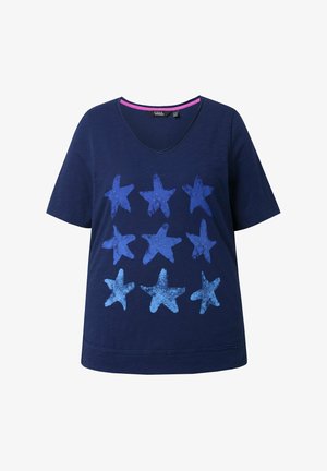 Granatowy, krótki rękaw, koszulka z dekoltem w serek, z siatką dziewięciu niebieskich grafik rozgwiazd na przodzie.