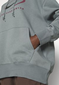 Nike Sportswear Sweatshirt - smoke grey