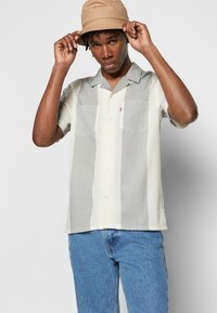 Levi's® CLASSIC CAMPER - Camisa - navy/white