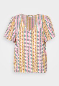 Top de mangas curtas feito de um tecido leve, apresentando um padrão zig-zag colorido em rosa, amarelo, azul e preto, com um decote em V.