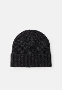 Gorro de malha preto com punho canelado, apresentando manchas multicoloridas, textura suave e design de topo arredondado.