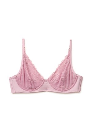 Jasnoróżowy biustonosz z koronki z fiszbinami i regulowanymi ramiączkami, ozdobiony kwiatowymi wzorami oraz gładkimi panelami z tkaniny na białym tle.