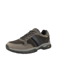 Scarpe sportive grigie in suede e rete, con dettagli neri, punta rinforzata, suola piatta in gomma e chiusura con lacci.