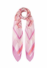 Écharpe rose soyeuse avec des motifs géométriques, mettant en avant des tonalités de rose clair et de rose foncé, et logo de la marque, drapée en forme de boucle.