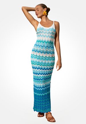 Cupshe, SIZZLING SUMMER CHEVRON MAXI DRESS - Accessorio da spiaggia - light blue white