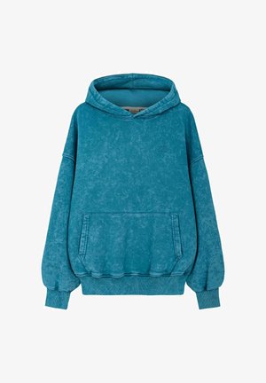 Miętowa bluza z teksturowanego materiału, z przednią kieszenią typu kangurka i ściągaczami przy rękawach. Luźny fason z kapturem zapinanym na sznurek.