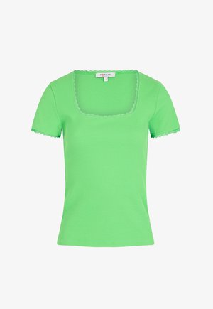 Zielona, prążkowana bluzka z krótkim rękawem i kwadratowym dekoltem. Posiada falbany na rękawach i dekolcie. Wykonana z elastycznego materiału.