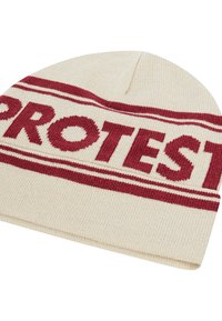 Pletená čepice v krémové barvě s výrazným červeným nápisem "PROTEST" a pruhovaným designem. Měkká textura, zaoblený vrchol a ohrnutý okraj.