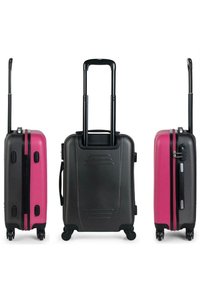 Maleta rígida con un cuerpo negro y acentos rosas. Cuenta con un asa telescópica, cuatro ruedas giratorias y cremalleras. Textura suave.