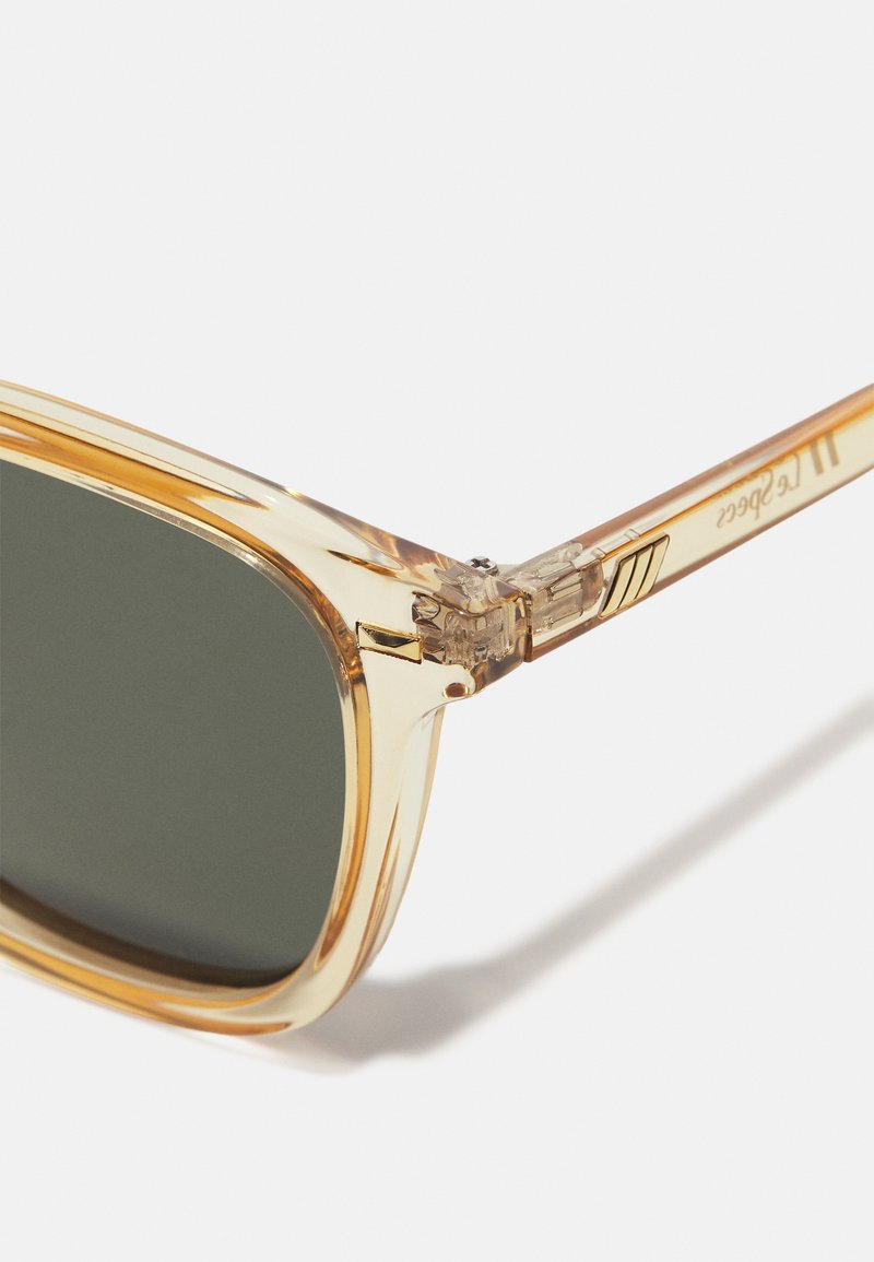 Le Specs BIG DEAL Occhiali da sole sand/dorato Zalando