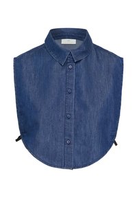 Surchemise en denim avec col à revers, fermeture à cinq boutons et ourlet arrondi. Couleur bleu foncé, texture lisse et manches ouvertes.