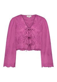 Fuchsia cropped blouse met lange mouwen, voorzien van bloemengestikte borduursels, een diepe V-hals en een strik aan de voorkant. Golvend zoom en mouwranden.