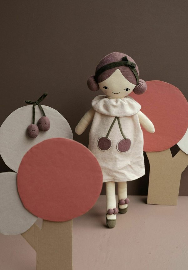 FRIENDS – PIE – Puppe – cherry