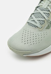 Nike Performance REACTX PEGASUS 5 - Løbesko trail - jade horizon/light silver/sea glass/med brown