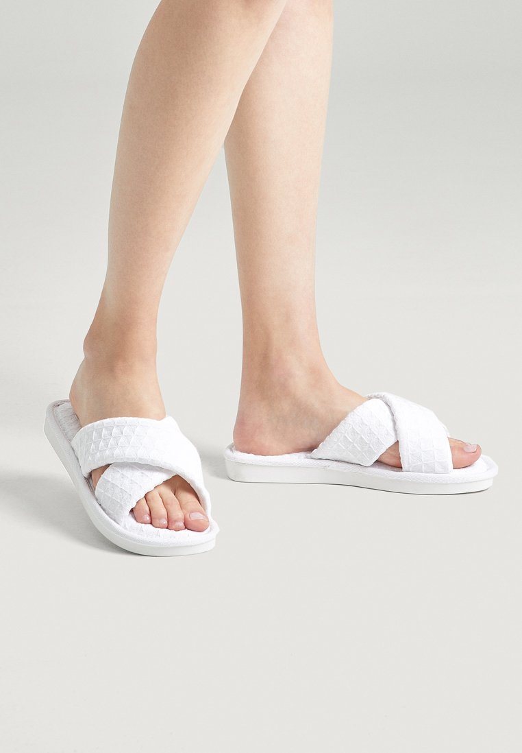 oysho klapki damskie