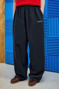iets frans... HARRI WIDE LEG JOGGER UNISEX - Tepláky - black