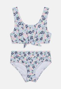 Zestaw bikini w kwiaty, składający się z topu w stylu crop z wiązaniem z przodu i regulowanymi ramiączkami oraz dopasowanych majtek w wysokim stanie w pastelowej kolorystyce.