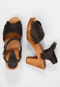 Sanita Drewniaki i Chodaki