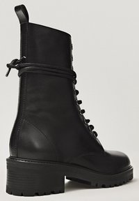 Massimo Dutti Snørestøvletter - black