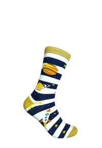 Bomullssockor med ett navy- och vitt randigt mönster med planeter, stjärnor och en raket. Gula detaljer vid halsen och tån.