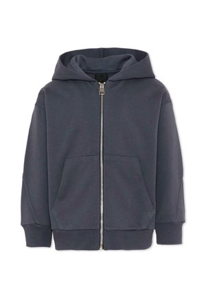 Ciemnoszara bluza z kapturem zapinana na zamek, z przednimi kieszeniami, długimi rękawami, ściągaczami przy mankietach i u dołu oraz przyszytym kapturem, pokazana na białym tle.