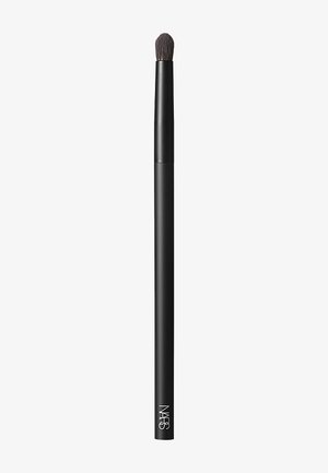 EYE BRUSH - Lidschattenpinsel - -