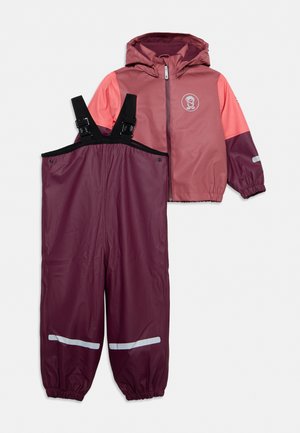 TROLLKIDS, KIDS ODDA WINTER SET - Ски екип - frozen berry/deep ruby