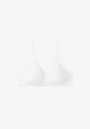 Soutien-gorge en dentelle blanche avec des bonnets triangulaires, des bords festonnés et des bretelles réglables. La texture est délicate avec un motif floral.