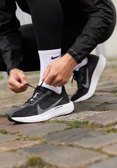 Nike Performance PEGASUS PLUS