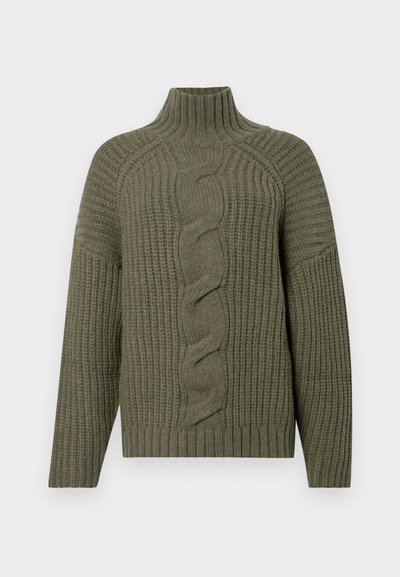 Sweater tricotado verde-oliva com gola alta, apresentando um design de costela torcida ao centro e punhos e bainha canelados.