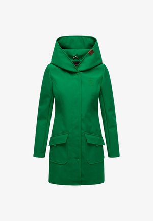 Abrigo impermeable verde con una gran capucha, dos bolsillos frontales y un acabado suave y texturizado. Cierre ajustable y detalle de marca en el pecho.
