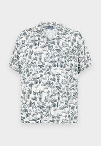 Πουκάμισο κοντό μανίκι με γιακά, κατασκευασμένο από ελαφρύ ύφασμα, με λευκό φόντο και μαύρες τροπικές εικονογραφήσεις και μοτίβα.