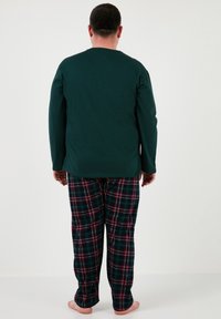 Buratti PLUS SIZE SET - Pidžaamakomplekt - green