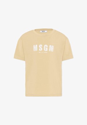 Beżowy T-shirt z krótkim rękawem i okrągłym dekoltem, z białym napisem „MSGM MILANO” na piersi.