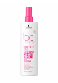 Flacone spray bianco con tappo rosa. L'etichetta frontale in testo rosa riporta "BC Bonacure Color Freeze Spray Conditioner Care-Boost Complex."
