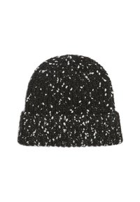 Strickmütze in Schwarz mit einem strukturierten Muster und weißen Sprenkeln. Der Aufschlag am unteren Rand sorgt für zusätzliche Dicke und eignet sich gut für kaltes Wetter.