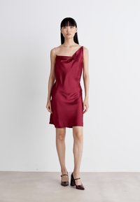HUGO KASTILLA - Kokteilinė suknelė / vakarėlių suknelė - medium red