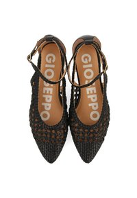 Chaussures slingback noires tissées avec un bout pointu, surface texturée et bride de cheville, dotées d'une semelle intérieure beige avec le logo "GIOSEPPO".