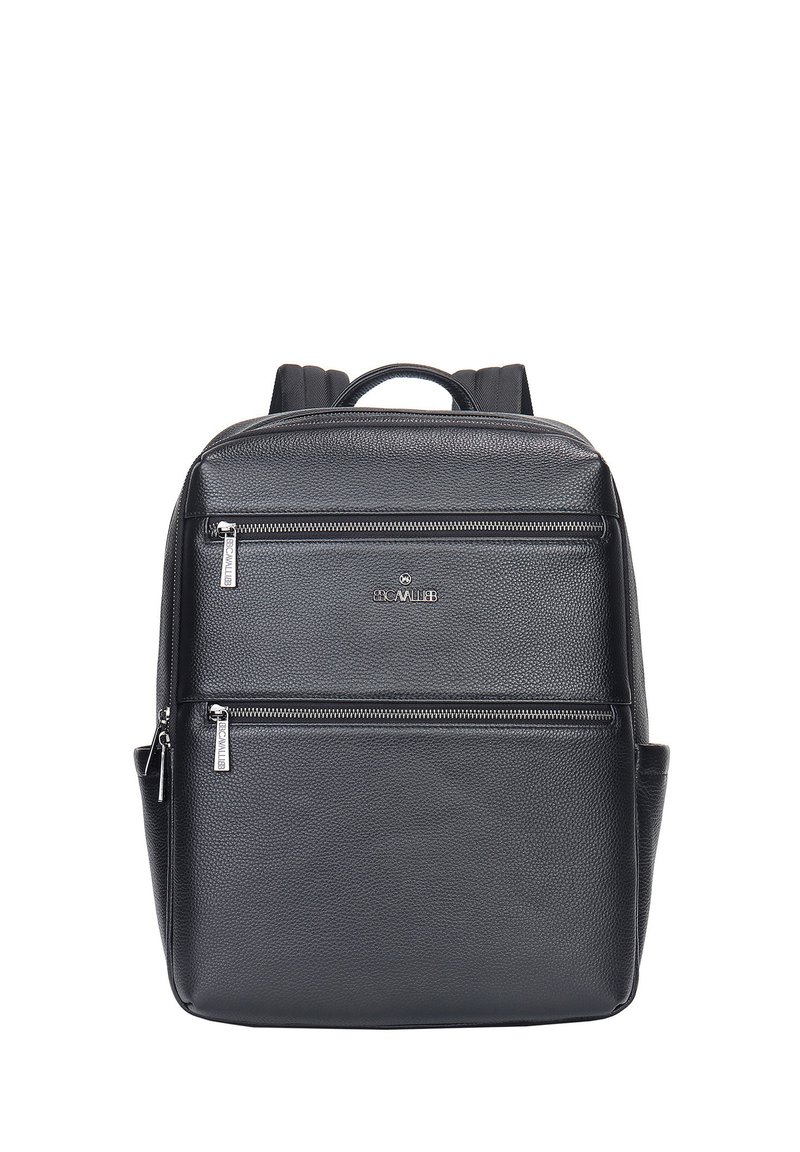 Zaino in pelle nera con superficie texturizzata, due tasche frontali con zip, spallacci imbottiti e maniglia superiore per il trasporto.