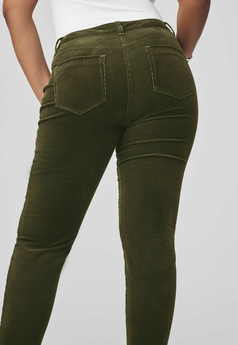 Next SKINNY Slim fit jeans khaki green/green Zalando