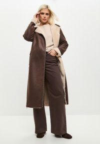 Cesare Gaspari Vinterfrakke - brown
