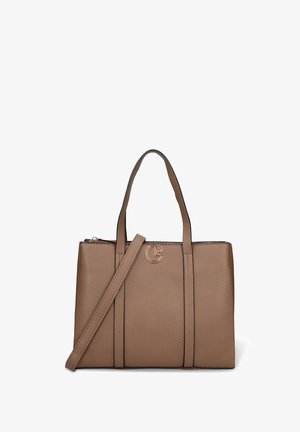 Sac fourre-tout en cuir marron avec deux poignées courtes et une bandoulière amovible. Dispose d'une fermeture éclair et d'un logo embossé à l'avant.