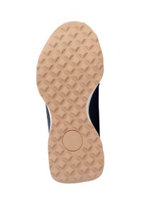 Suola di scarpa in gomma color beige con battistrada a motivo a rombi, presenta un'incisione circolare; la parte superiore è blu navy con dettagli bianchi.