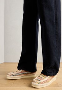 WALLABEE - Snøresko - multi coloured