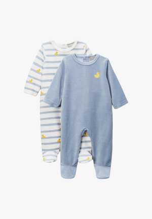 Deux combinaisons pour tout-petits : l'une en polaire bleu pâle avec un accent de canard jaune, l'autre en blanc avec des rayures bleues et de petits motifs de canard.