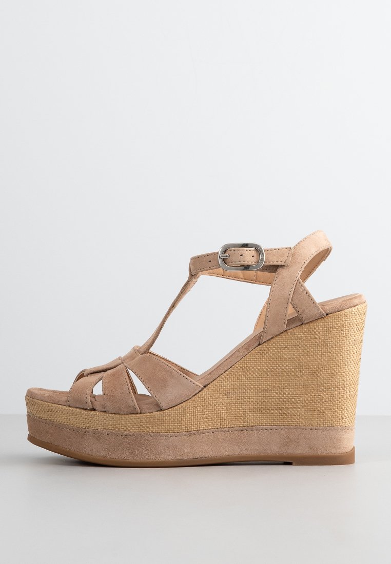 Sandale cu talpă ortopedică