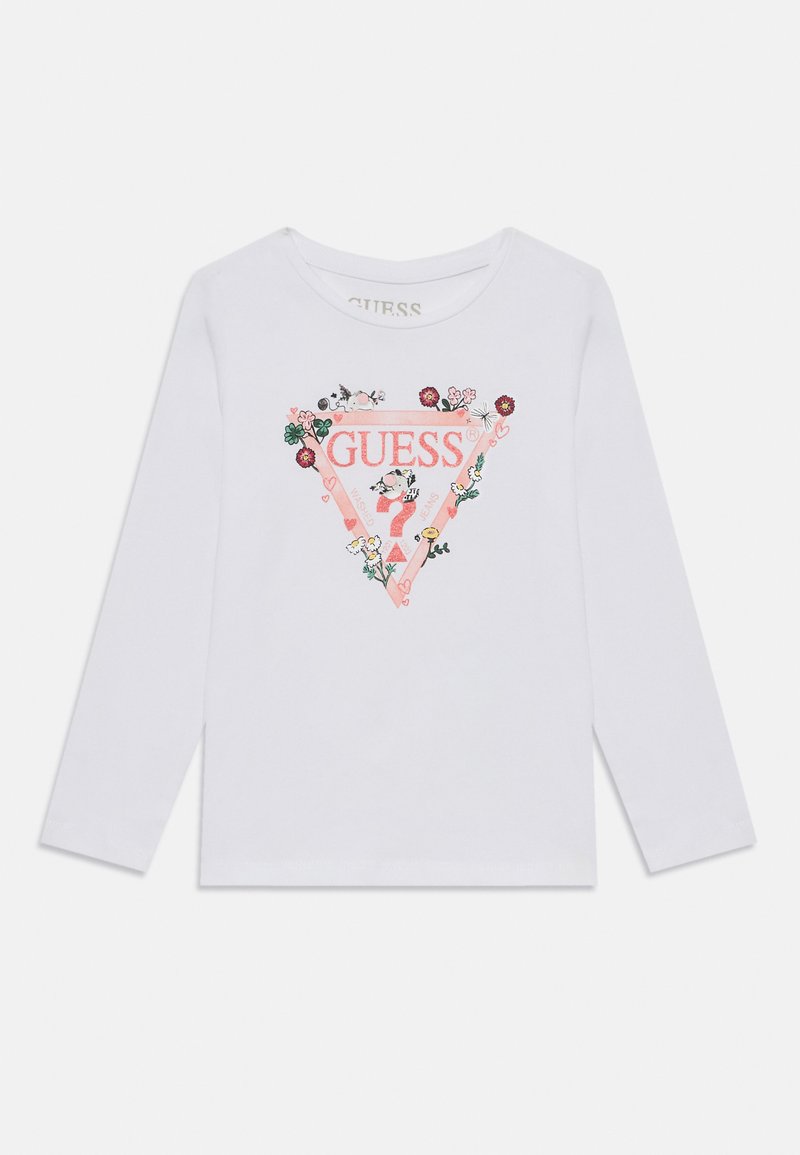 Weißes Langarmshirt mit einem pinken dreieckigen Grafikdesign und floralen Akzenten sowie dem "GUESS"-Logo in der Mitte. Aus weichem Baumwollmaterial.