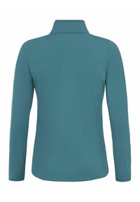 Maglietta a maniche lunghe color teal realizzata in tessuto morbido. Presenta un colletto e una texture liscia, con una silhouette leggermente aderente e senza motivi visibili.