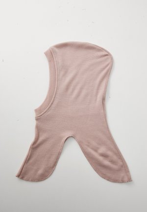 Lys rosa bomullsklær med hette, med åpen design i bunnen og myk tekstur. Ingen synlige lukkinger eller mønstre.