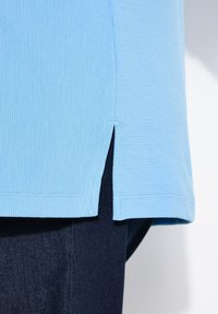 Ulla Popken CROSS 3/4 SLEEVE TURTLENECK  - Strickpullover - skyline blue